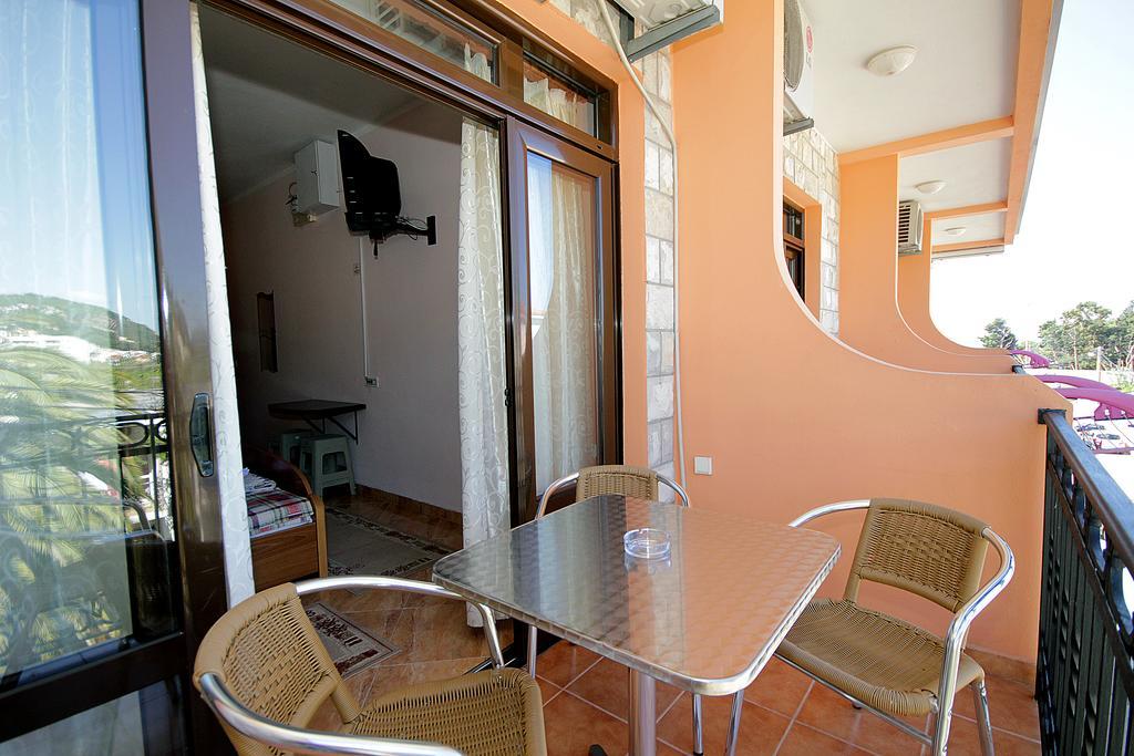 Apartments Radosavovic バール エクステリア 写真