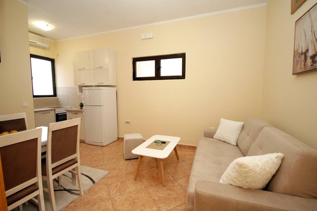 Apartments Radosavovic バール エクステリア 写真