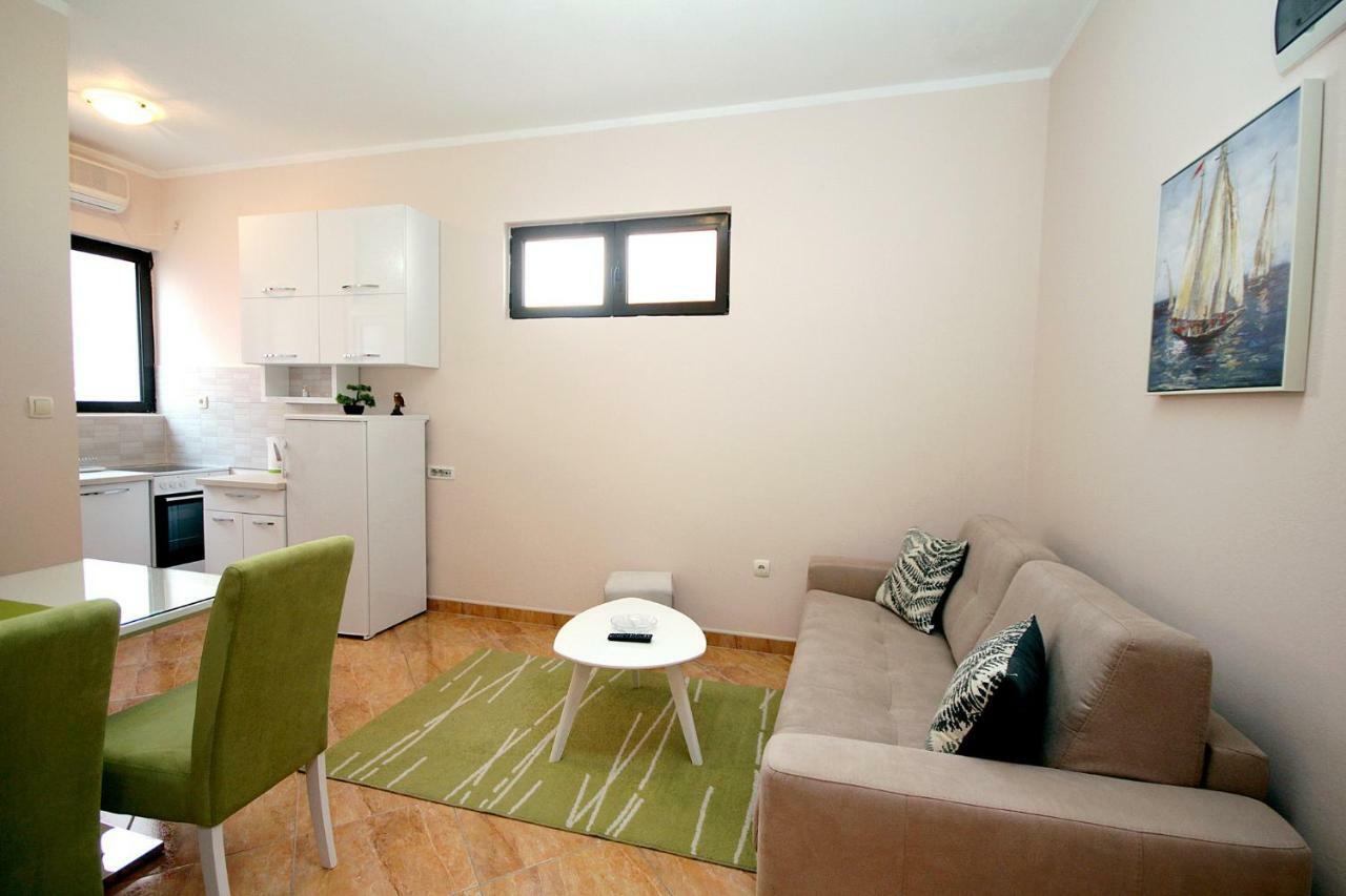 Apartments Radosavovic バール エクステリア 写真